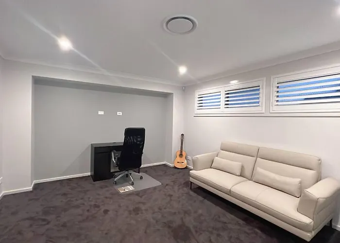 7 Aurora Ave Dunmore